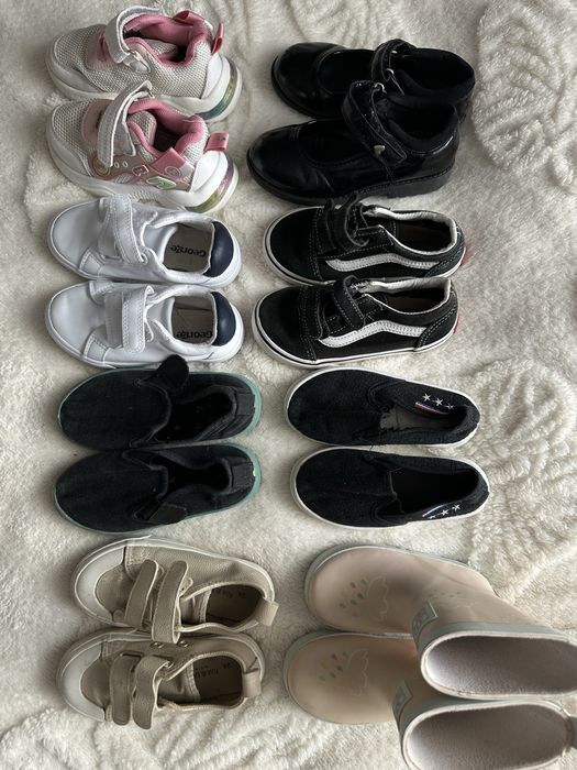 Кросівки,кеди,чобітки для дівчинки