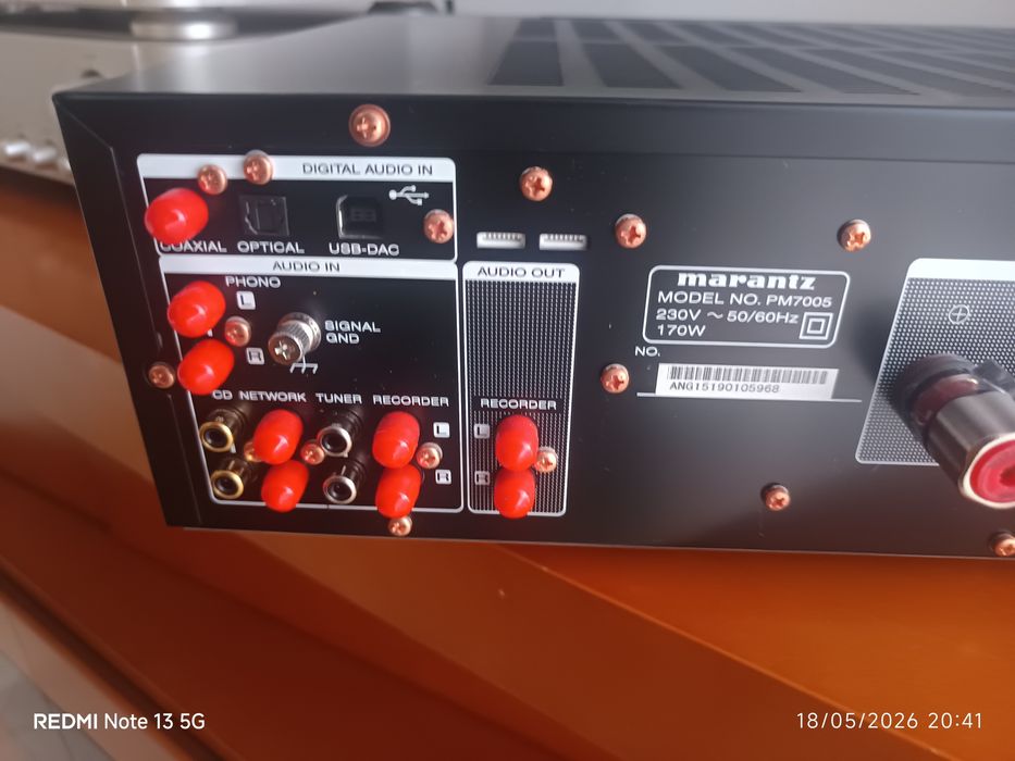 Amplificador Marantz PM 7005