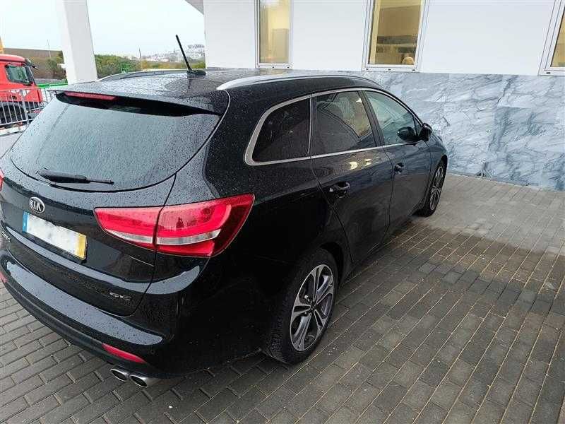 Kia Ceed SW GT Line 1.6 CRDi – Muito Estimada, 2 Chaves