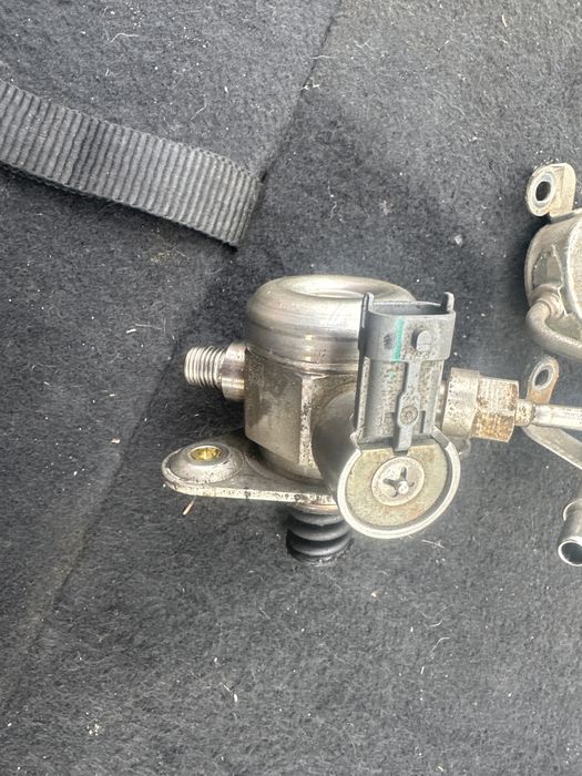 Opel insignia A pompa paliwa wysokiegociśnienia 2.0 turbo