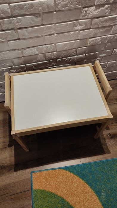 Drewniany stolik z 2 krzesełkami Ikea Latt