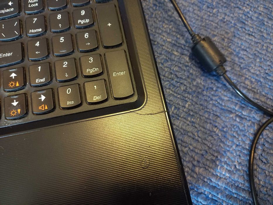 Ноутбук Lenovo G575 робочий