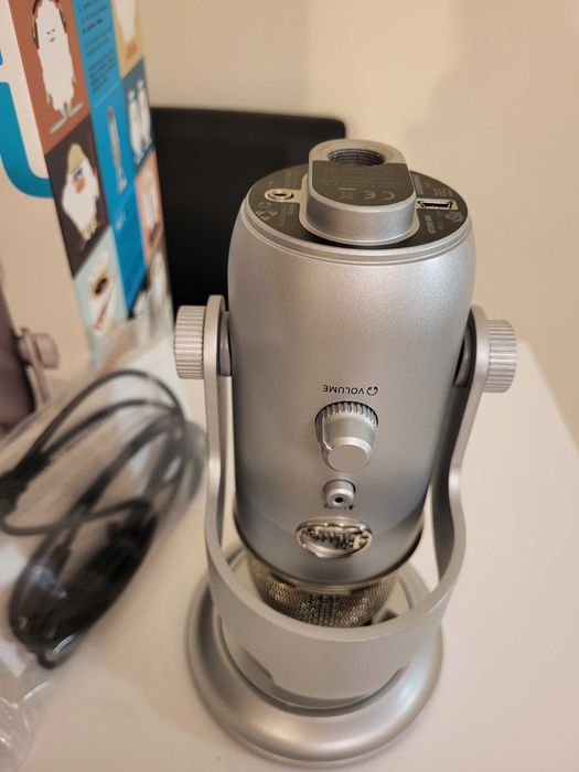 Blue Yeti USB Silver - Conjunto de microfone com auscultadores