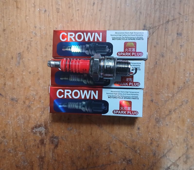 Свіча для скутерів