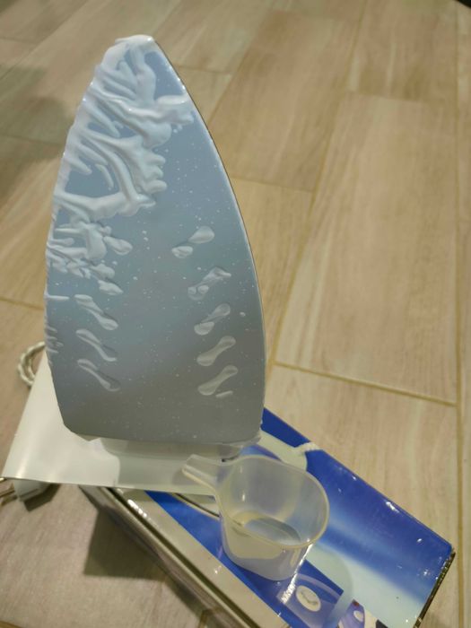 Проводной паровой утюг S1 161OS, производство SIG GmbH, Германия.