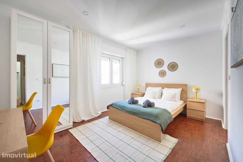 Quarto - localizado em Benfica Lisbon