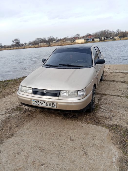 Ваз 2110 машина на увереном ходу