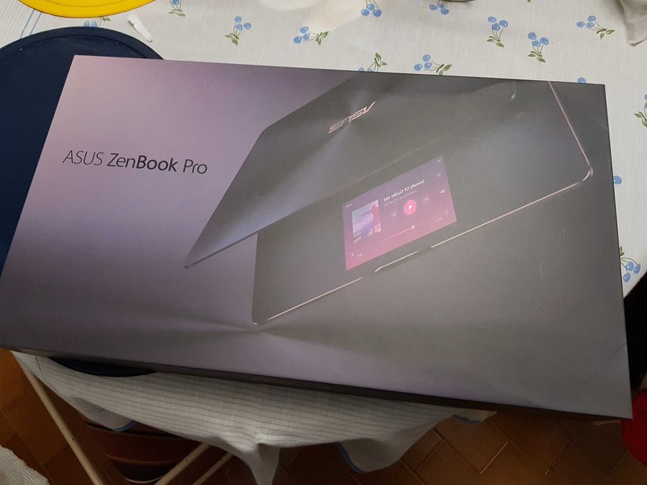 Asus ZenBook Pro 14 - i9, 16GB RAM, 1TB SSD, Ecrã Touch + ScreenPad
