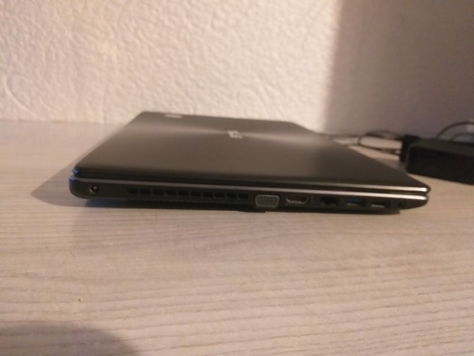 LAPTOP ASUS+ orginalny zasilacz