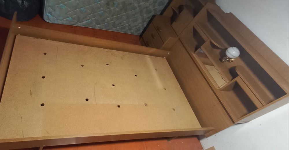 Cama de solteiro, o Colchão se quiser levar vai de oferta