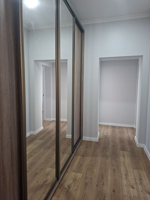 Продам 3-х кім.,новий ремонт,сталінка,центр,набережна,пров.Крупської 4