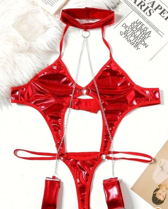 Romantyczne seksowne czerwone body M 38