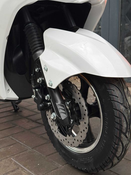 Електроскутер Sinski XSJ2000DQT-18A