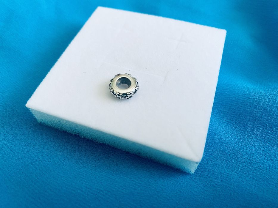 nowy unikatowy stoper charms beads cyrkoniowe śnieżynki srebro 925