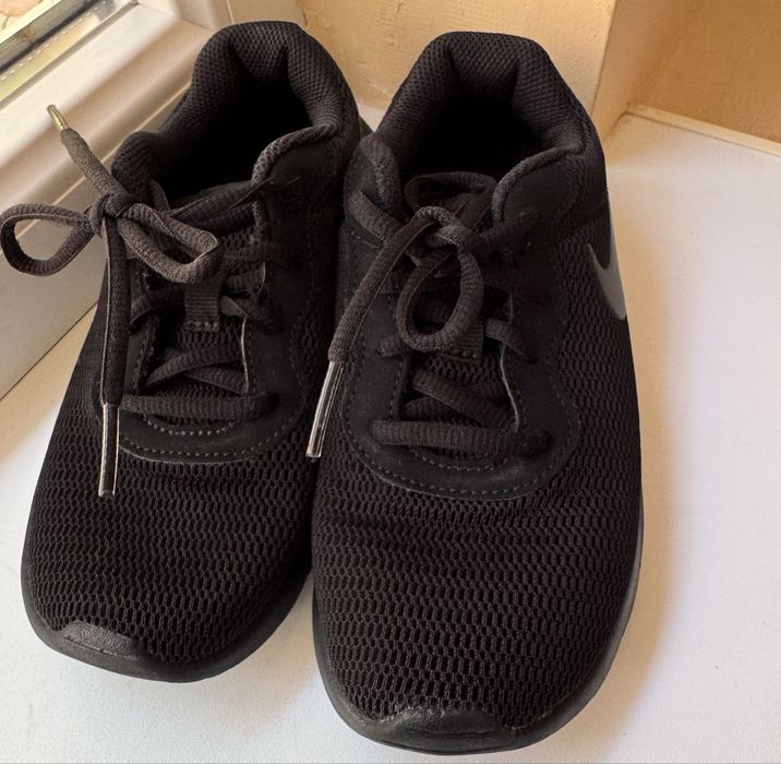 Дитячі кросівки Nike Tanjun розмір 31.5 (19 см)