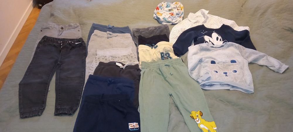 Paka ubranek 92-98 +zabawki, książeczki i gratisy