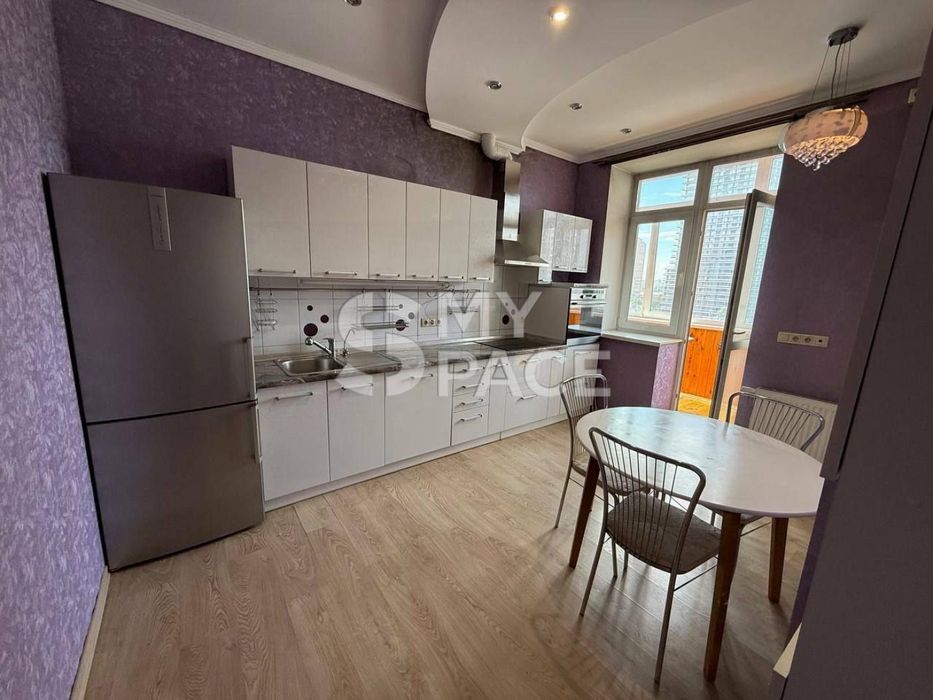 132 м2  Євгена Коновальця,ЖК Митець.Печерськ.Центр