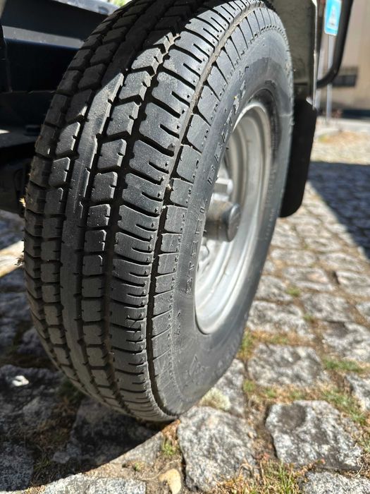 Reboque Porta-Motos (2 Motos) – Excelente Estado