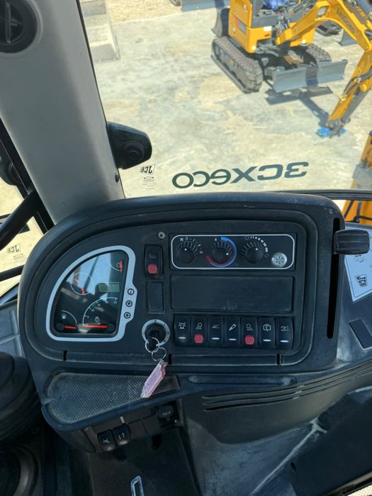 Екскаватор навантажувач JCB 3CX DIGMASTER, 2018 р. 2730 мотогодин. З ПДВ