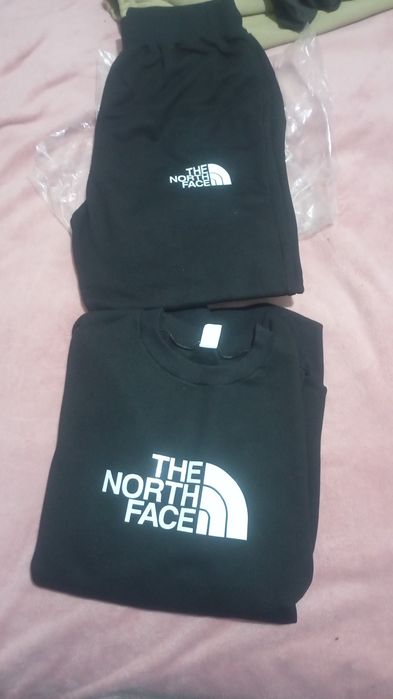 Fatos de treino novos