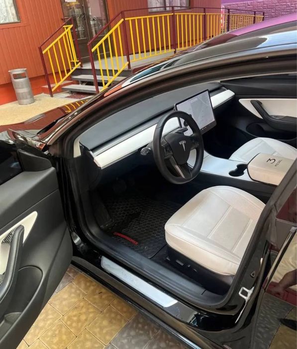 Оренда тесли під таксі / тесла оренда