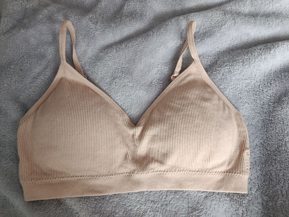 Biustonosz sportowy top stanik prążkowany pudrowy róż różowy