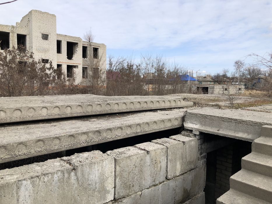 4 суміжні земельні ділянки з недобудовами 50соток