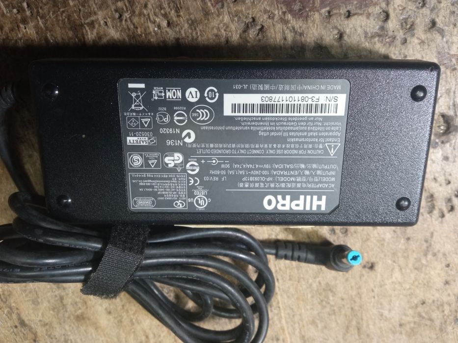 Блоки живлення для ноутбуків