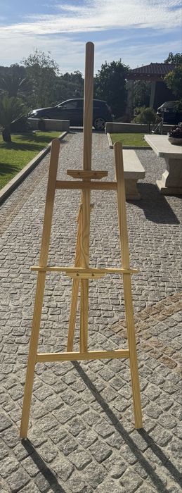 Cavalete de madeira