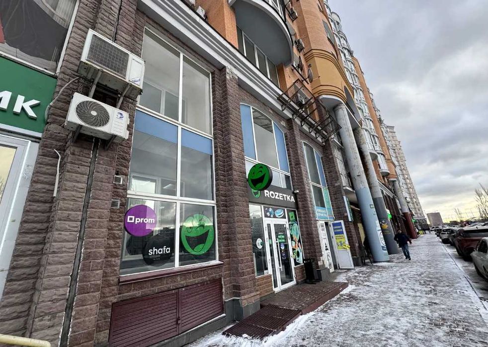 108м2 Володимира Івасюка 8. Будь-який вид діяльності.