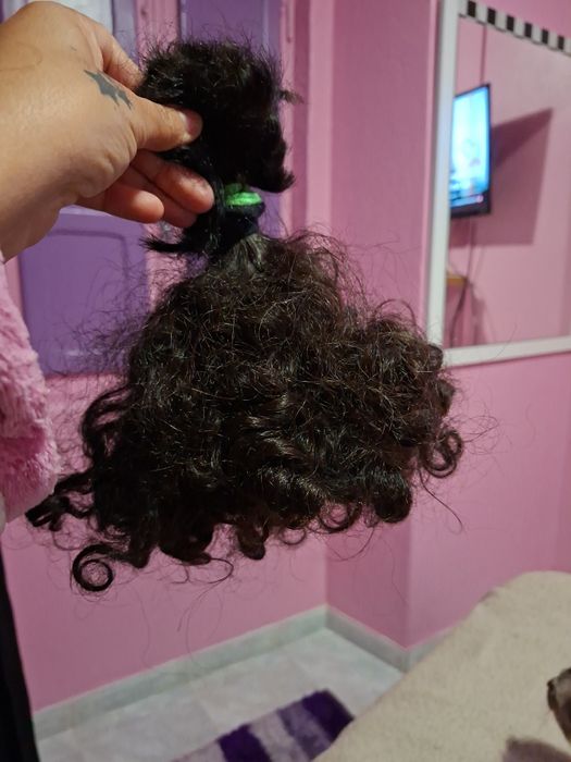 Cabelo natural, virgem encaracolado 40 cm, preto ,jovem 18 anos