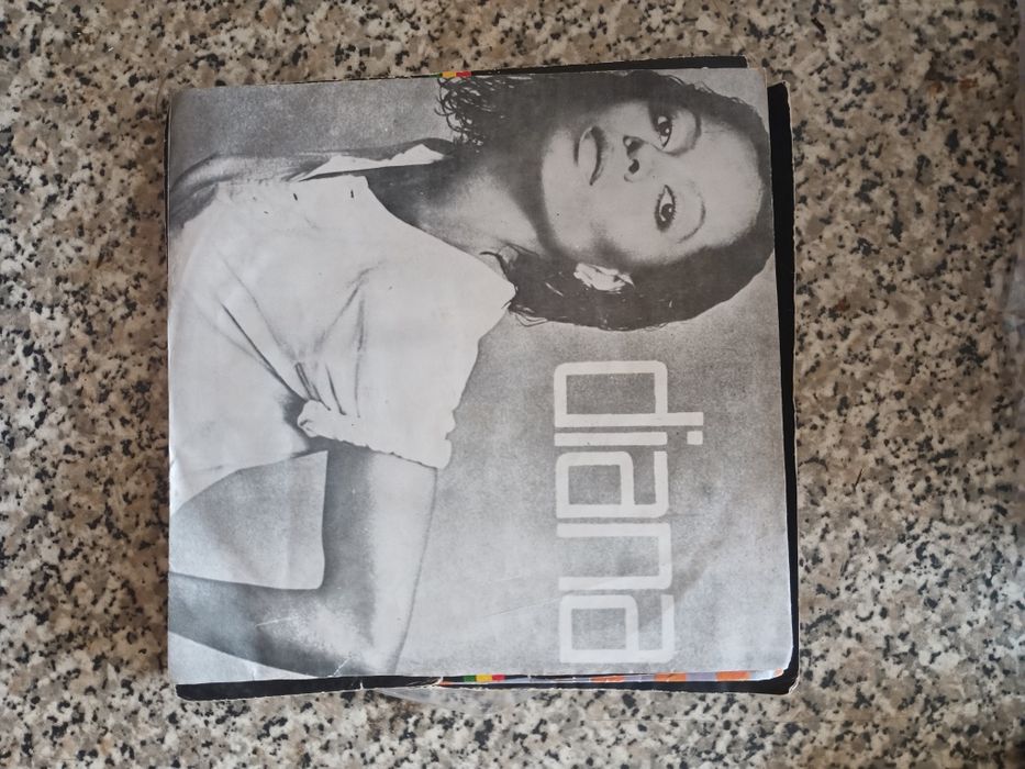 Discos vinil single 2€ unidade. Bom estado de conservação