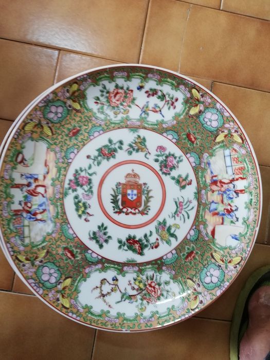 Pratos de colecção64286510437634124