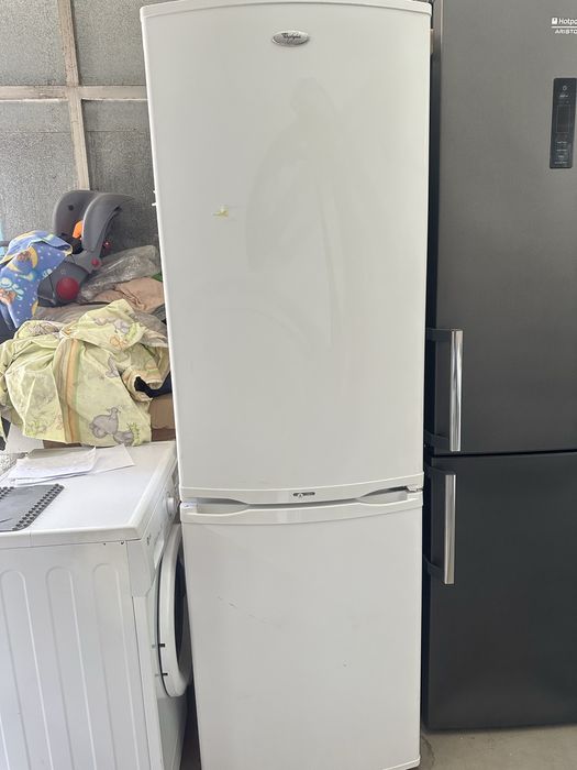 Холодильник  Whirlpool