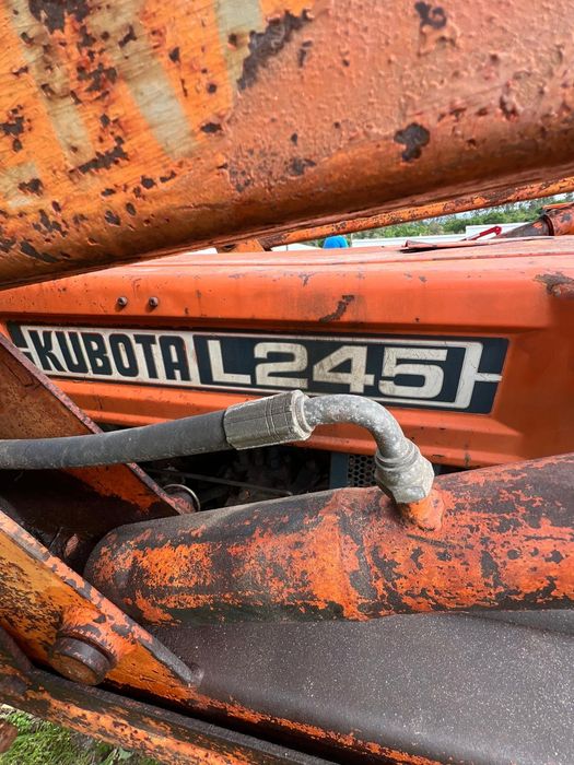 Trator kubota 25 cv pá frontal