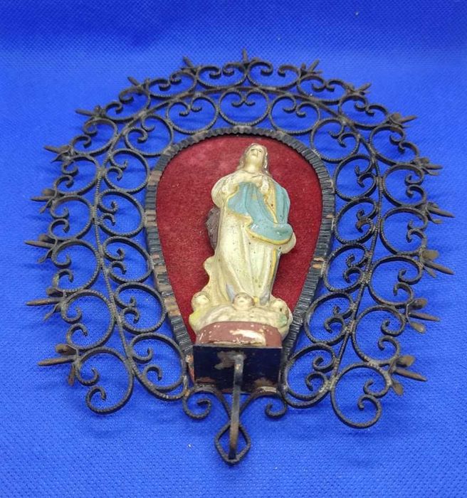 Imagem de Nossa Senhora e os Anjos