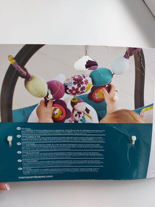 розвиваюча іграшка-підвіска Mamas & Papas Travel Charm Pearl, призначена для кріплення на коляску або автокрісло