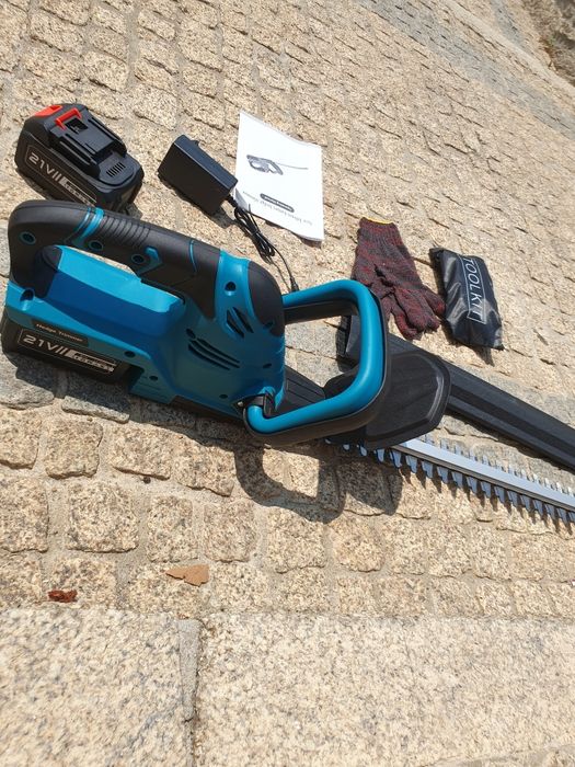 Corta-Sebes e Arbustos a Bateria 21V + 2 Baterias de Lítio (NOVO)