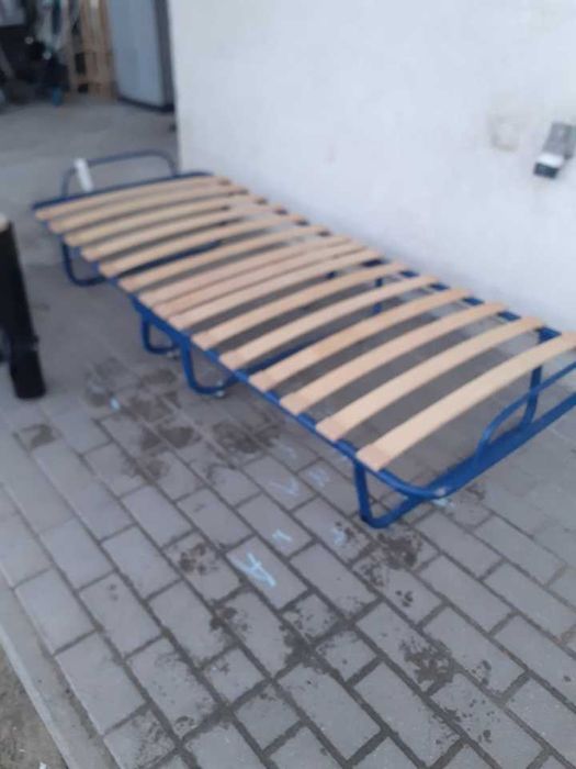 Łóżko jednoosobowe skladane
