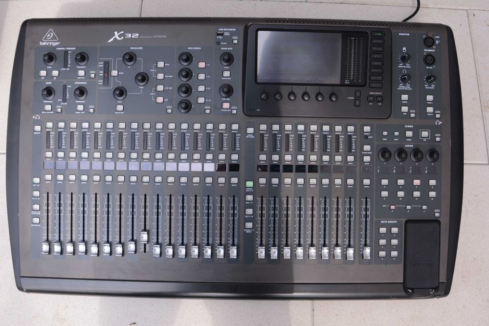 Mikser Behringer X32