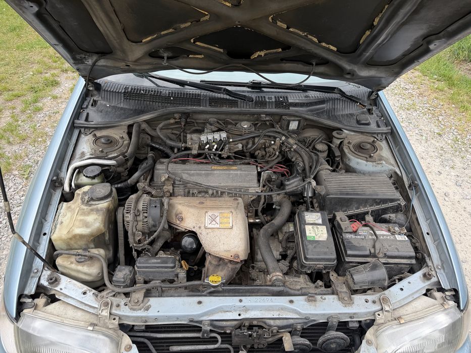 Toyota Carina E у гарному стані!