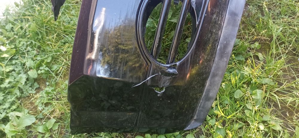 Передній бампер Dodge Caliber