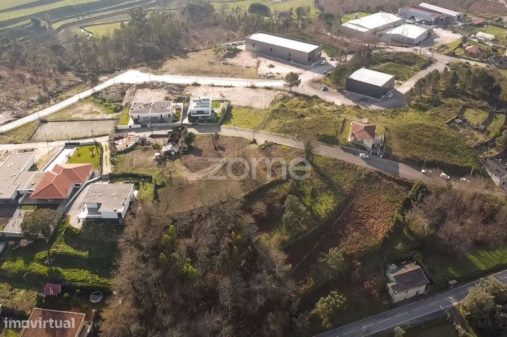 Lote de terreno Industrial para construção c/ área total de 820 m2