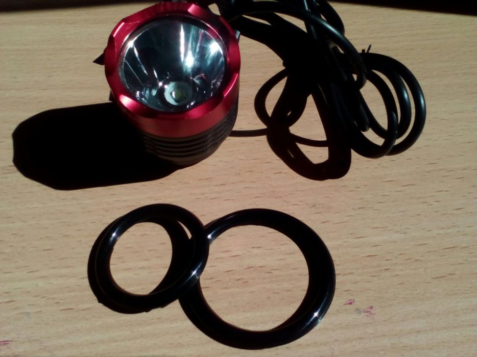 Фонарик на руль велосипеда