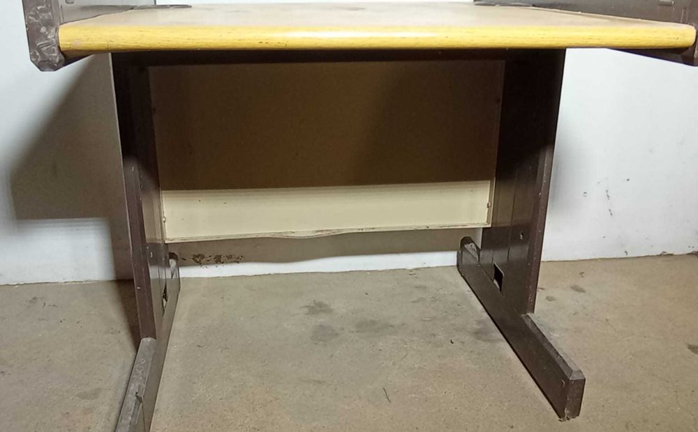 Secretária IKEA 160*80cm com pés regulaveis | secretária 80*80cm