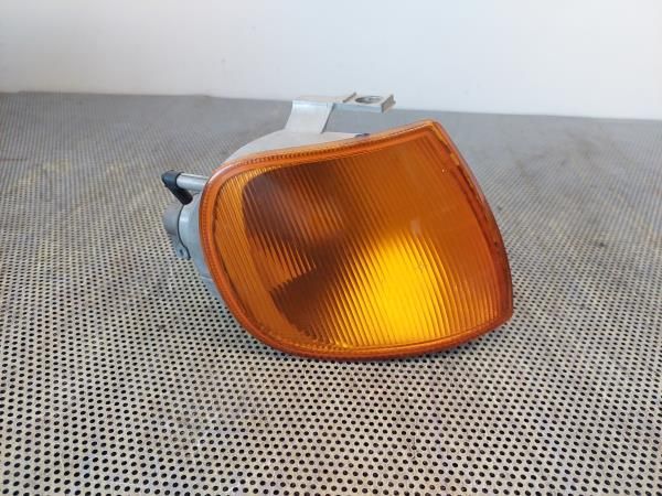 Pisca frente direito VOLKSWAGEN Polo (6N)