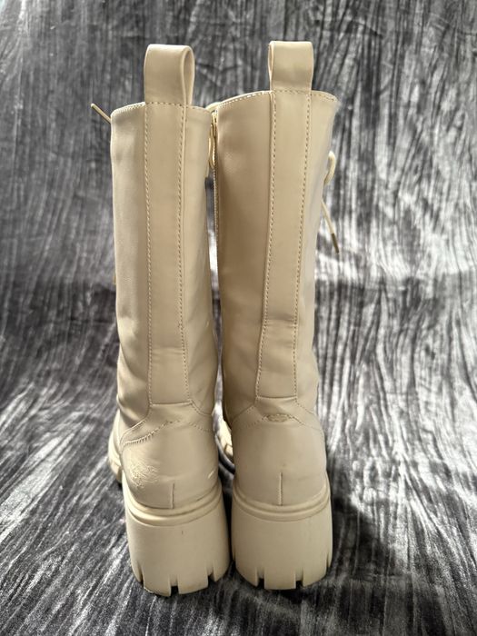 Kozaki beżowe DeeZee 37