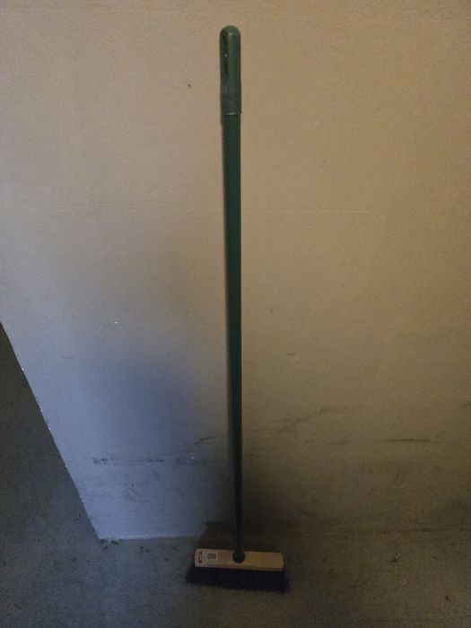 Nowa miotła Laura Katowice ! Cena !