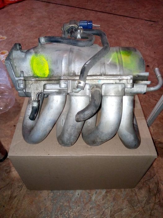 Впускной коллектор на nissan primera p12. 1.8