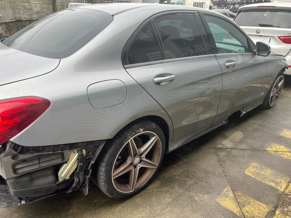 Para peças MERCEDES-BENZ Classe C (W205)